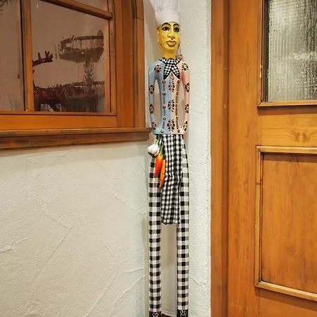 Alte Linde & Restaurant آلين