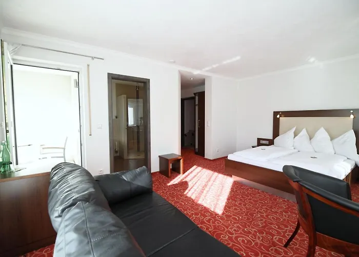 Alte Linde & Restaurant Hotel 3*